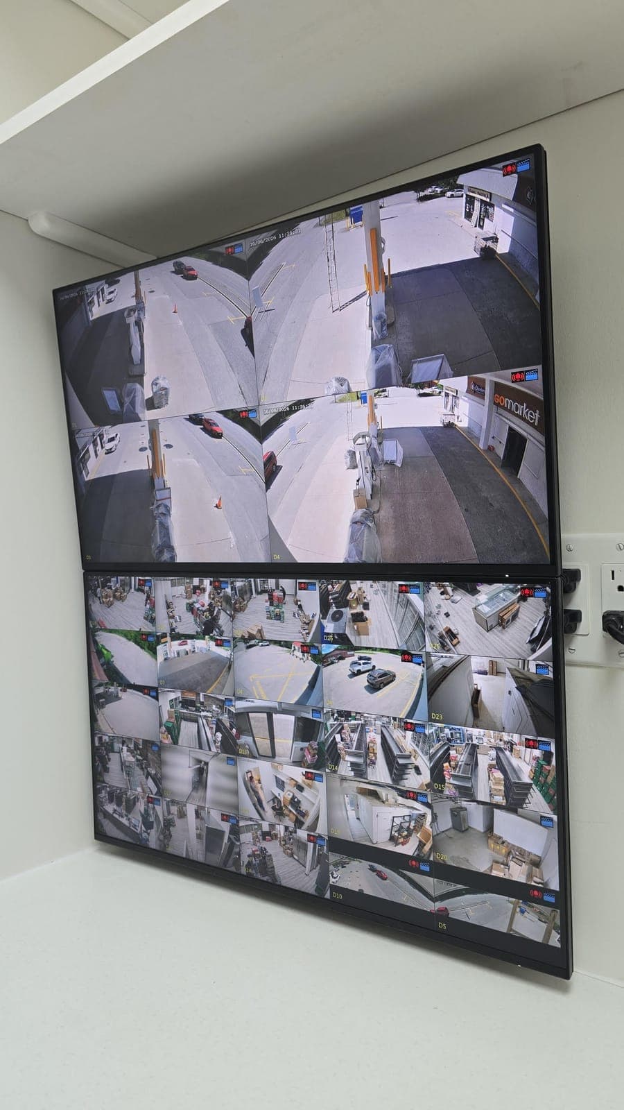 Live Monitoring Walls